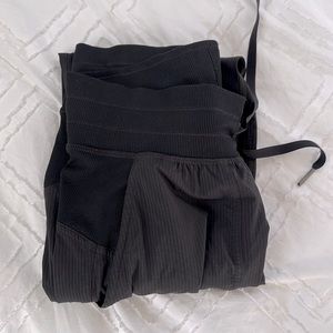 Lululemon Dance Studio Joggers— Size 4 (never worn)